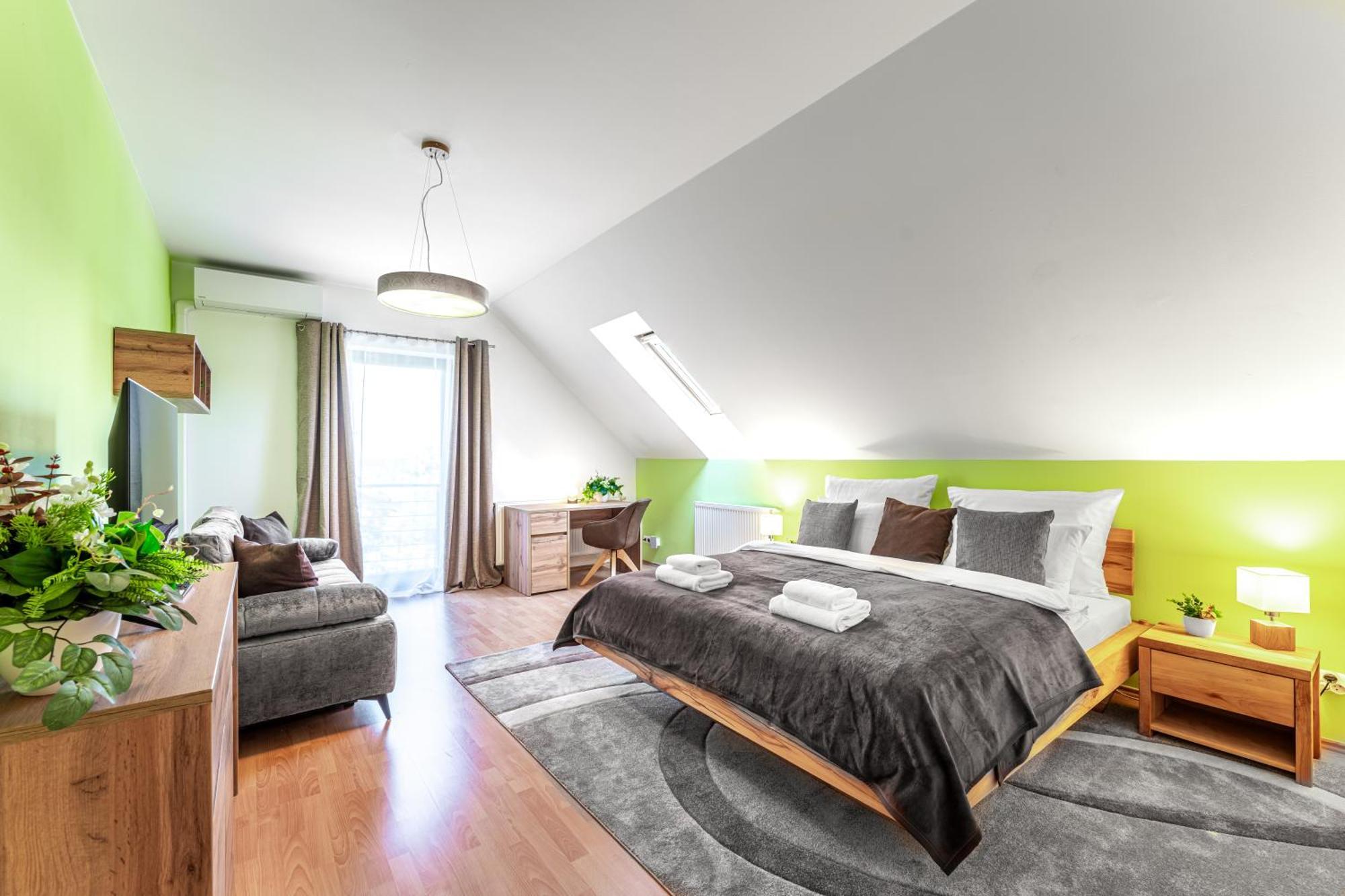 Villa With Pool & Sauna In Beer Village Velke Popovice Luaran gambar